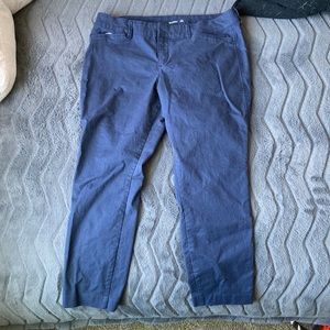 Old Navy Pixie Pants Mid Rise Petite